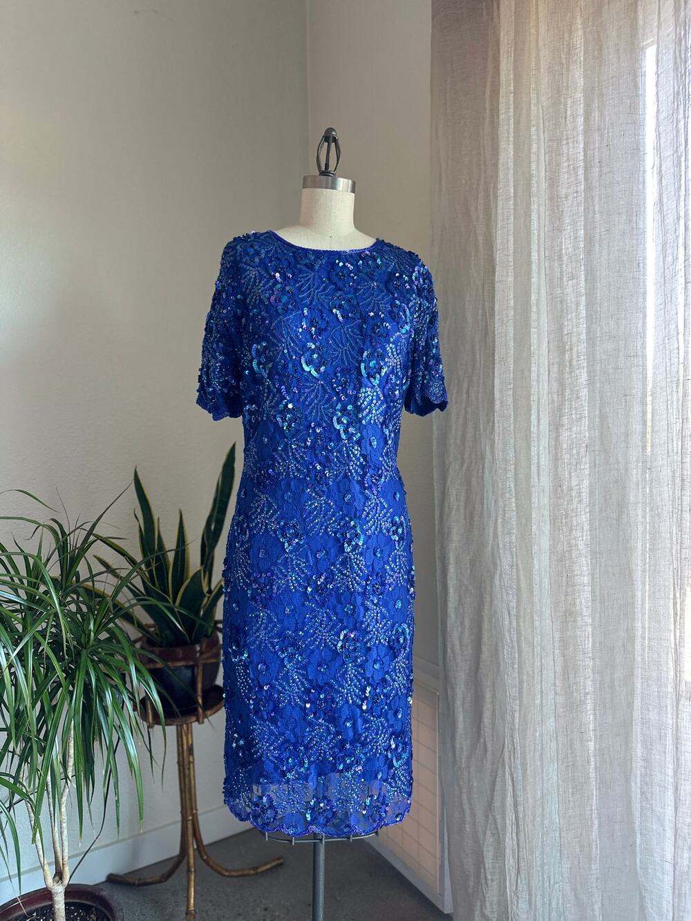Women’s Medium Royal Blue Sequin Beaded Dress Keyhole Back 80s Glam Vintage